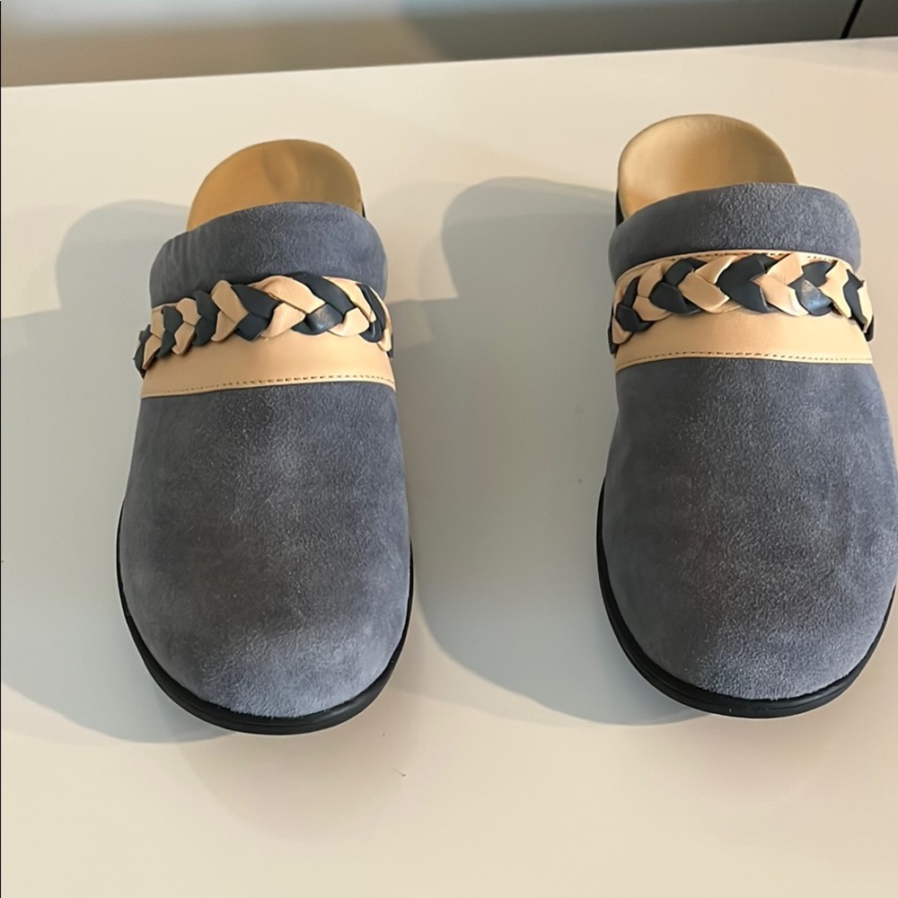 Spenco Blue and Cream Mules with Minimalist Design Size 9 D